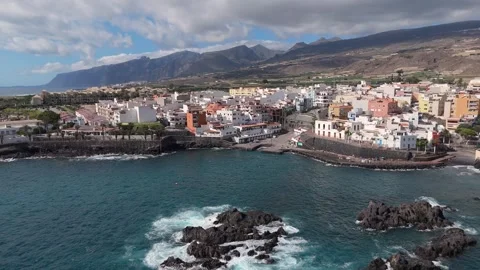 Drone 4K Flight Along Volcanic Coast of Tenerife 動画素材 318084064