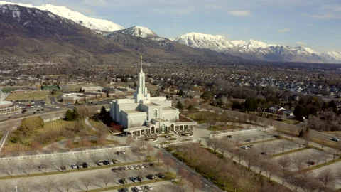 Drone Aerial Flying Around Front of LDS Mount Timpanogos Temple Video stock 151805712