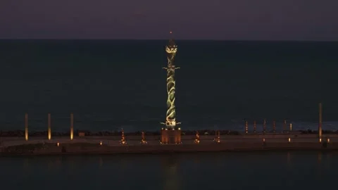 Drone Aerial of Marco Zero and Recife Antigo at Night Vidéo 329259920