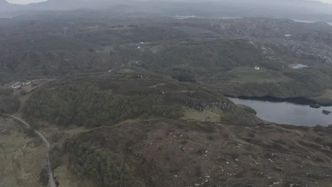 Drone Aerial of the Mountains of Assynt Видео 106929553