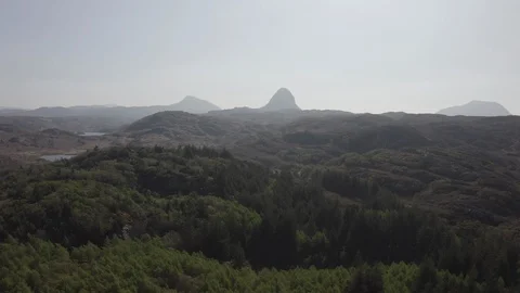 Drone Aerial of Suilven Vídeo Stock 106930587