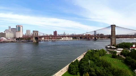 Drone aerial view of the Brooklyn Bridge and New York Skyline Stock Footage 68408802