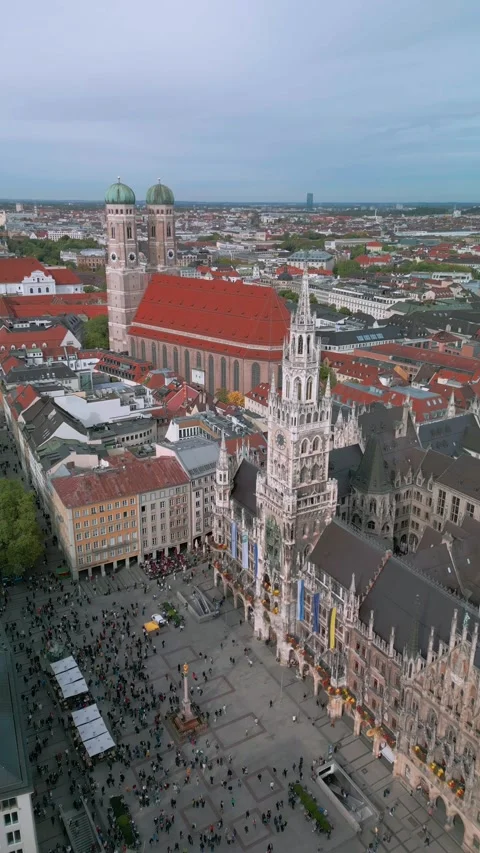 The drone aerial view of old town of Munich, Germany. Vídeos de archivo 283436615