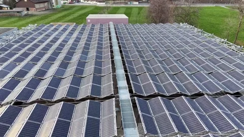 Drone Aerial View of  retractable solar panels 스톡 동영상 330015634