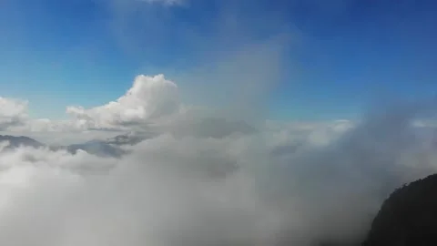 Drone Aerial View of Sea of Clouds and Autumn Foliage in Ishizuchi Mountains Vídeo Stock 344537748