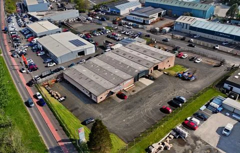 Drone Aerial view of Smiths Engineering Works Ltd Pennybridge Ind. Estate C.. Foto stock