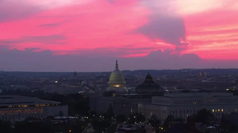 Drone Aerial View of U.S. Capitol at Sunset Vidéo 332774921