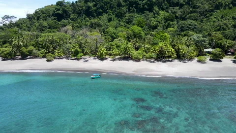 Drone Approach to Secluded San Josecito Beach with Lone Boat, Costa Rica 库存影片 342273899