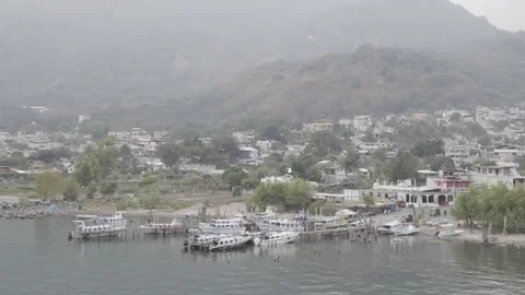 Drone around Lake Atitlan 스톡 동영상 318096810