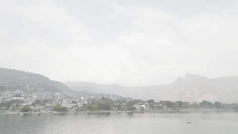 Drone around Lake Atitlan 스톡 동영상 318097686