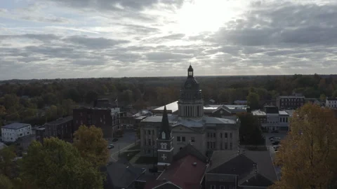 Drone Bourbon County Courthouse in Paris, KY Stock Footage 254517963