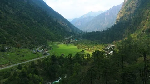 Drone capturing the lush beauty of the valley en route to North Sikkim’s Stock Footage 311389081