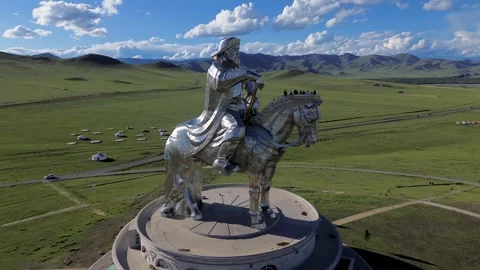Drone of Chinggis Khan Statue with Mongolian Flags in Ulaanbaatar (2025-08-10) Stockbeeldmateriaal 317345288