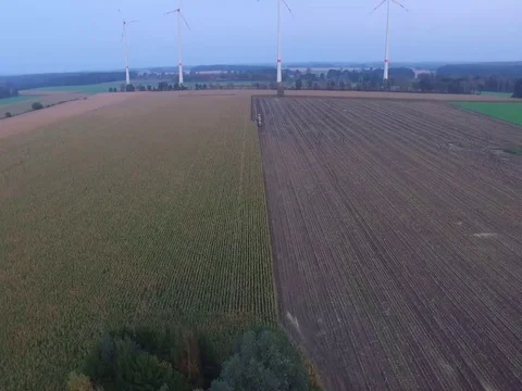 Drone Of Corn Harvester 動画素材 81254087