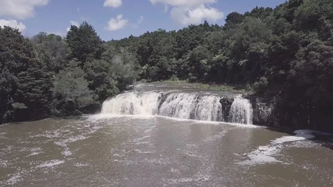 Drone Crashing, Piloting Failure At Waterfall Vídeo Stock 86137696