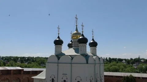 Drone descending backward over temple complex Stock-Footage 333358938