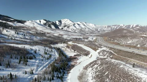 Drone of drivers on Interstate 80 near Salt Lake City, Utah. Stock Footage 171349991