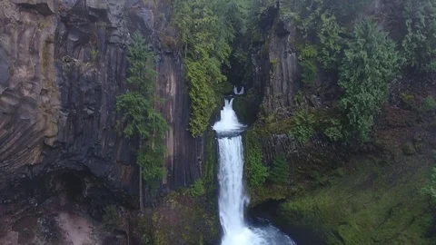 Drone Dropping Down On Toketee Falls Stock Footage 84081516