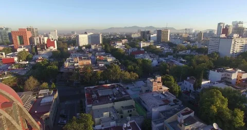 Drone Elevator Reveals Mexico City Skyline. Video stock 126048478