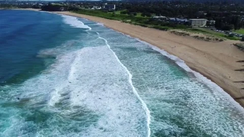 Drone Eye over Mona vale Beach Waves Video stock 112468590