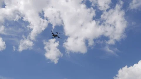 Drone flies in the air Vídeo Stock 93161777