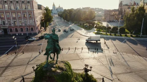 Drone flies around the Monument of Bogdan Khmelnitsky with Mykhailivsky Stock Footage 200981024
