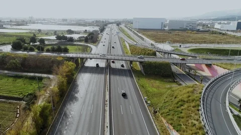 Drone flies over busy junction of highway Video stock 102041206