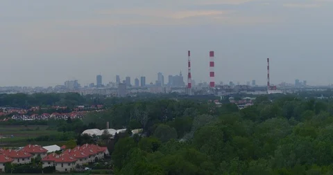 The drone flies over the construction of the bridge. 스톡 동영상 113289757