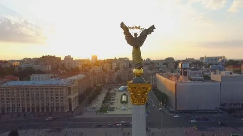 The drone flies over the Independence Square in Kiev Stock Footage 82335721