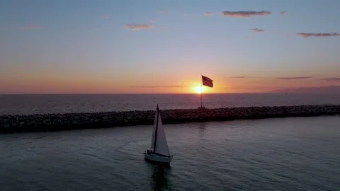 The drone flies over the ocean amidst birds, Video stock 270340223
