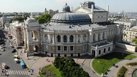 Drone flight above city centre of Odessa near theatre and fountain square Stockbeeldmateriaal 160604663