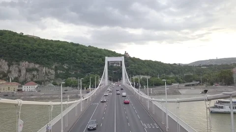 Drone Flight Of Crossing A Bridge To A Monument 스톡 동영상 117127119
