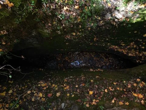 Drone flight Devils Ice Box Fall Entrance Foto stock