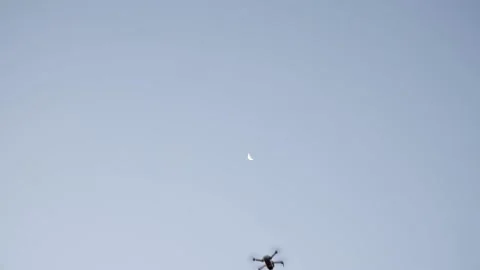 Drone in Flight Vídeo Stock 131775551