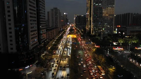 Drone flight over busy road in central Guangzhou at night Stockbeeldmateriaal 109113316