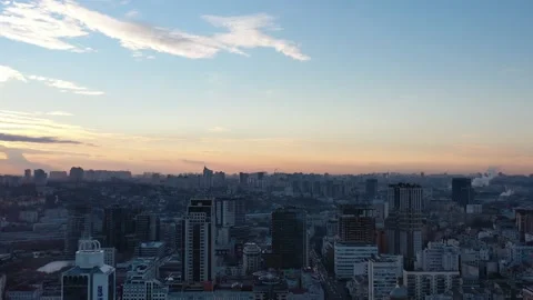 Drone flight over the city 動画素材 170323034