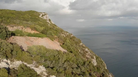 Drone flight over the coastline Stock-Footage 100068579