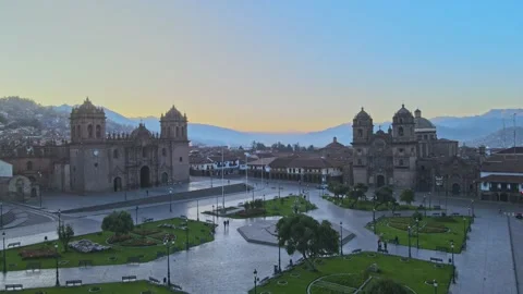 Drone flight over cusco's plaza de armas, central square at sunrise Video stock 202178530