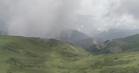 Drone Flight Over Green Mountain and Clouds in Krasnaya Polyana, Sochi, Russia Vídeo Stock 344008174
