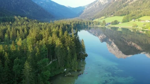 Drone flight over Hintersee in Bavaria, Germany Vídeos de archivo 138360261