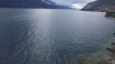Drone flight over lake garda, Italy 스톡 동영상 72442872