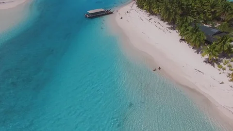 Drone flight over One Foot Island in Aitutaki of the Cook Islands Stock Footage 95495784