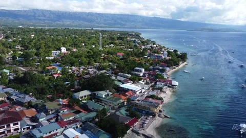 Drone flight over Panagsama Beach in Moalboal Cebu Philippines 114 Stock-Footage 334635135