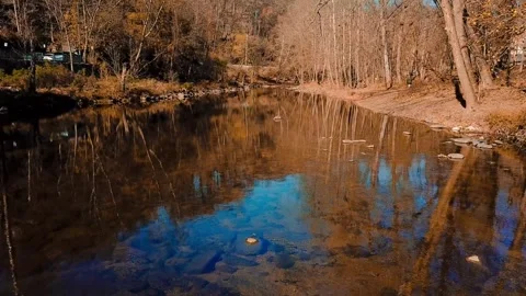 Drone flight over the patapsco river 스톡 동영상 243115785