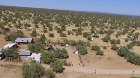 Drone flight over ranch Vídeos de archivo 81769241