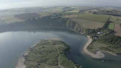 Drone Flight over River Avon, Burgh Island and Bigbury on Sea Vídeo Stock 120253645