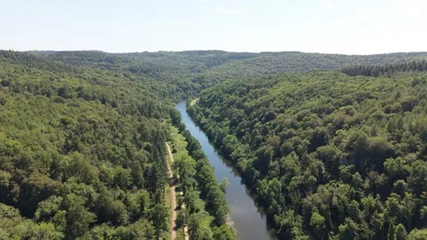 Drone Flight Over the River Wye Valley at Symonds Yat, Herefordshire, England Vídeos de archivo 340088717