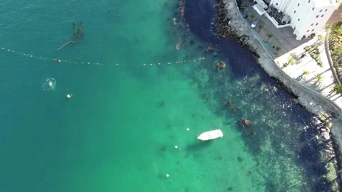 Drone flight over scuba diver Stock Footage 175079556