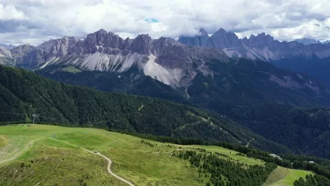 Drone flight over Seiser Alm in South Tyrol in Italy Vidéo 138364250