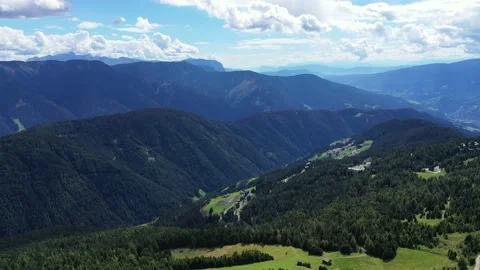 Drone flight over Seiser Alm in South Tyrol in Italy Vidéo 138365362